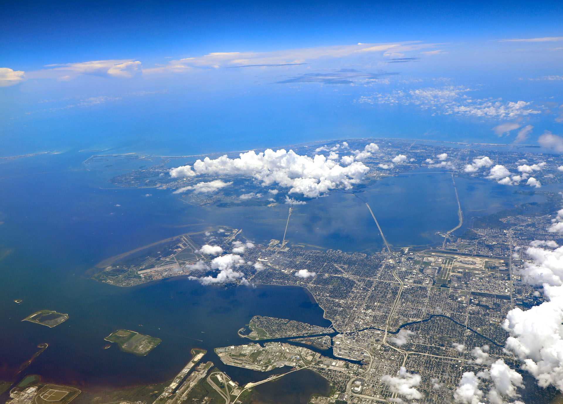 Aerial,View,Of,Tampa,And,St.,Petersburg,,Florida,,With,Hillsborough